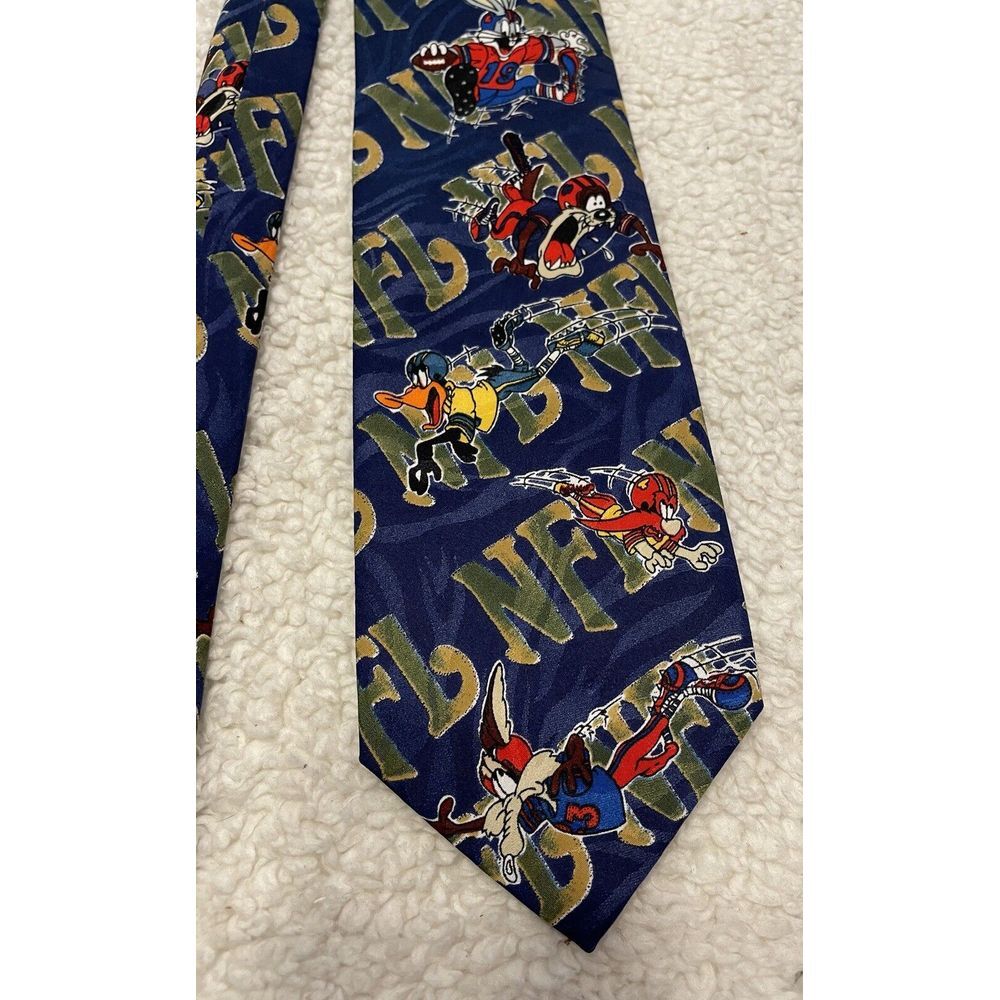 Vintage NFL 1993 Official Looney‎ Tunes Surrey Neck Tie Bugs Wiley Taz Daffy Sam